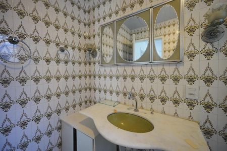 Casa para alugar com 200m², 4 quartos e sem vagaBanheiro Corredor