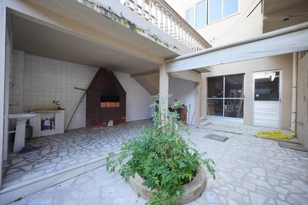 Casa para alugar com 200m², 4 quartos e sem vagaPátio