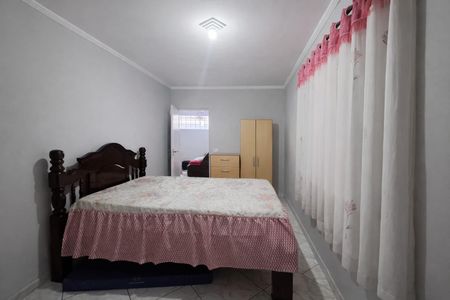 Casa à venda com 380m², 6 quartos e 2 vagas Casa à venda com 380m², 6 quartos e 2 vagasQuarto 1 - Casa 1