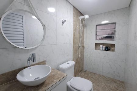 Casa à venda com 380m², 6 quartos e 2 vagas Casa à venda com 380m², 6 quartos e 2 vagasBanheiro 1 - Casa 2