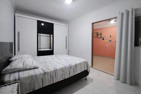 Casa à venda com 380m², 6 quartos e 2 vagas Casa à venda com 380m², 6 quartos e 2 vagasQuarto 1 - Casa 3