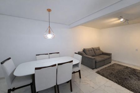 Casa à venda com 380m², 6 quartos e 2 vagas Casa à venda com 380m², 6 quartos e 2 vagasSala - Casa 2