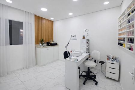 Casa à venda com 380m², 6 quartos e 2 vagas Casa à venda com 380m², 6 quartos e 2 vagasDetalhe - Sala de atendimento