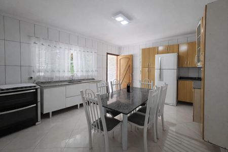 Casa à venda com 380m², 6 quartos e 2 vagas Casa à venda com 380m², 6 quartos e 2 vagasCozinha - Casa 2