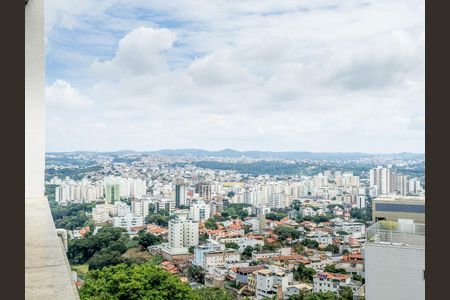 Apartamento para alugar com 180m², 3 quartos e 2 vagasVista