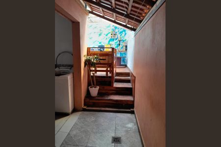 Casa à venda com 135m², 5 quartos e 2 vagas Casa à venda com 135m², 5 quartos e 2 vagasLAVANDERIA