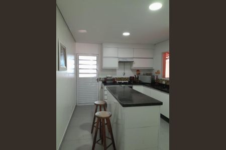 Casa à venda com 135m², 5 quartos e 2 vagas Casa à venda com 135m², 5 quartos e 2 vagasCOZINHA
