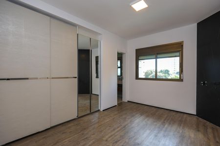 Apartamento para alugar com 250m², 3 quartos e 3 vagas