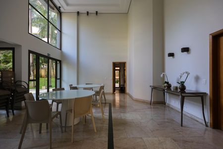 Apartamento para alugar com 250m², 3 quartos e 3 vagas