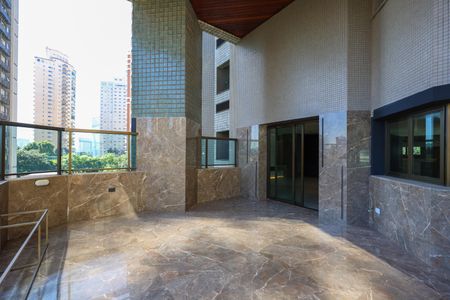 Apartamento para alugar com 250m², 3 quartos e 3 vagas