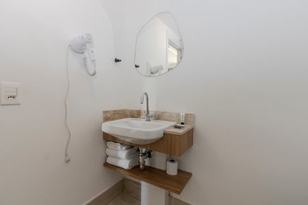 Apartamento à venda com 24m², 1 quarto e sem vagaBanheiro