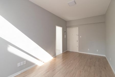 Sala de apartamento para alugar com 1 quarto, 40m² em Centro Histórico, Porto Alegre