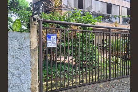 Apartamento à venda com 166m², 3 quartos e 2 vagas Apartamento à venda com 166m², 3 quartos e 2 vagasPlaca