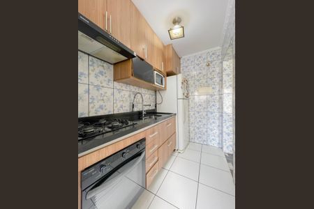 Apartamento à venda com 55m², 3 quartos e 1 vaga Apartamento à venda com 55m², 3 quartos e 1 vagaCozinha e Área de Serviço