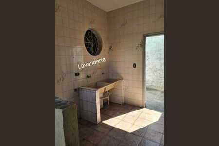 Casa à venda com 236m², 3 quartos e 3 vagasLAVANDERIA