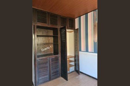 Casa à venda com 236m², 3 quartos e 3 vagasDORMITÓRIO