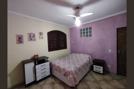 Casa à venda com 305m², 3 quartos e 2 vagasDORMITORIO