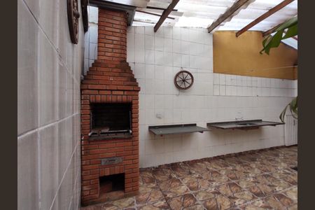 Casa à venda com 305m², 3 quartos e 2 vagasQUINTAL