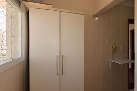 Apartamento para alugar com 55m², 2 quartos e 1 vagaÁrea de Serviço