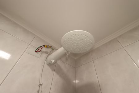 Apartamento para alugar com 55m², 2 quartos e 1 vagaBanheiro - Chuveiro