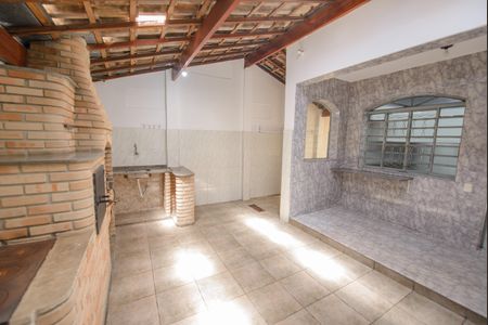 Casa para alugar com 174m², 3 quartos e 2 vagas Casa para alugar com 174m², 3 quartos e 2 vagasQuintal