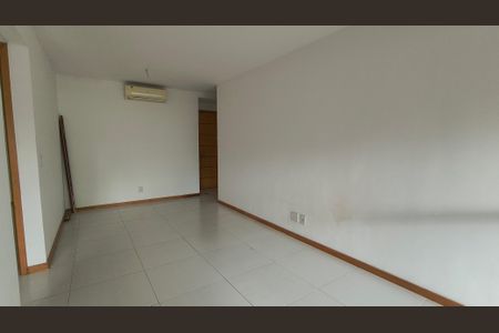 Sala de apartamento para alugar com 3 quartos, 176m² em Recreio dos Bandeirantes, Rio de Janeiro