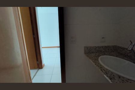 Apartamento para alugar com 176m², 3 quartos e 2 vagasBanheiro Social 