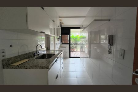 Apartamento para alugar com 176m², 3 quartos e 2 vagasCozinha e Área de Serviço 