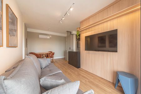 Sala de apartamento para alugar com 2 quartos, 70m² em Santo Amaro, São Paulo