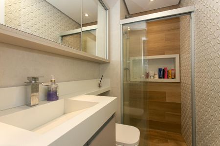 Apartamento à venda com 62m², 2 quartos e 1 vaga Apartamento à venda com 62m², 2 quartos e 1 vagaBanheiro da Suíte