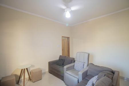 Sala de casa para alugar com 2 quartos, 70m² em Porto Velho, São Gonçalo