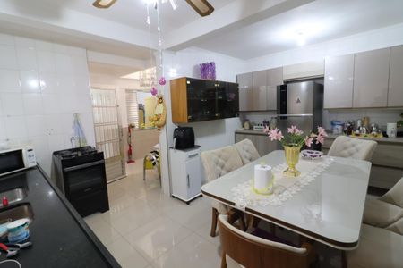 Casa à venda com 283m², 3 quartos e 6 vagasCozinha