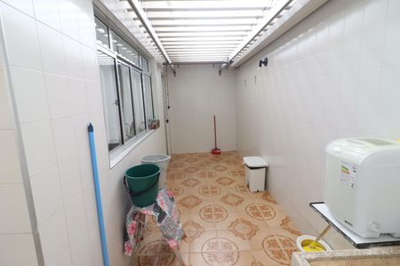 Casa à venda com 283m², 3 quartos e 6 vagasÁrea de Serviço