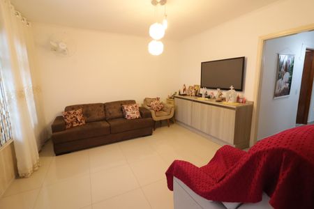 Casa à venda com 283m², 3 quartos e 6 vagasSala