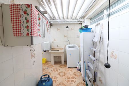 Casa à venda com 283m², 3 quartos e 6 vagasÁrea de Serviço