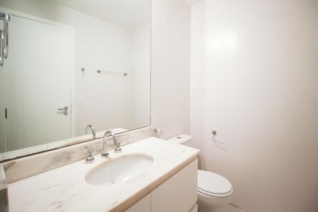 Apartamento à venda com 63m², 2 quartos e 1 vaga Apartamento à venda com 63m², 2 quartos e 1 vagaBanheiro