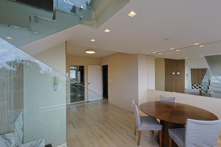 Apartamento à venda com 3 quartos, 211m² em Carlos Prates, Belo Horizonte