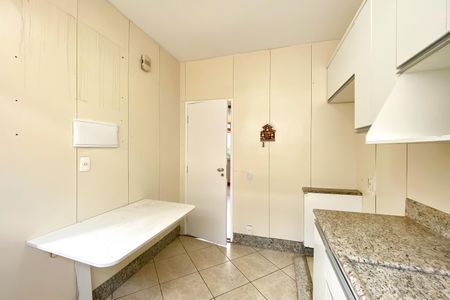 Apartamento para alugar com 117m², 3 quartos e 2 vagasCozinha