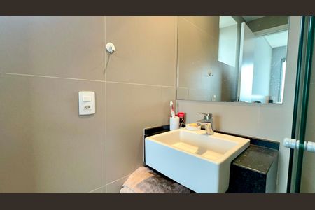 Apartamento para alugar com 66m², 2 quartos e 2 vagasBanheiro da Suíte