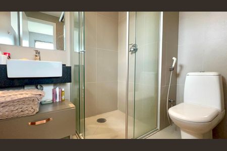Apartamento para alugar com 66m², 2 quartos e 2 vagasBanheiro da Suíte
