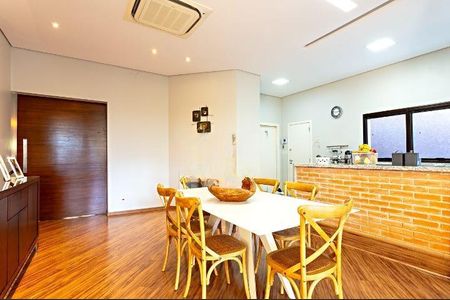 Casa à venda com 420m², 4 quartos e 7 vagas