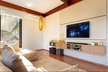 Casa à venda com 4 quartos, 420m² em Brooklin, São Paulo