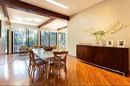 Casa à venda com 420m², 4 quartos e 7 vagas