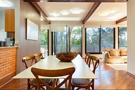 Casa à venda com 420m², 4 quartos e 7 vagas