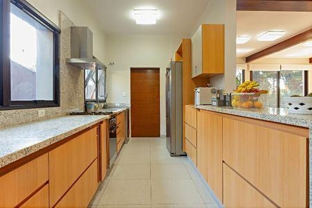 Casa à venda com 420m², 4 quartos e 7 vagas