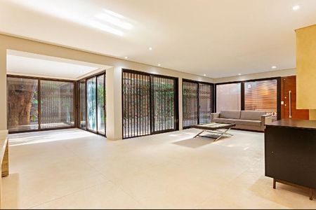 Casa à venda com 420m², 4 quartos e 7 vagas