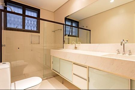 Casa à venda com 420m², 4 quartos e 7 vagas