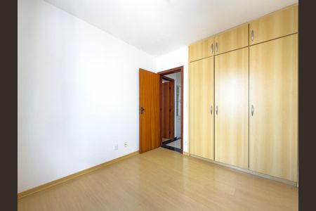 Quarto 2 de apartamento à venda com 2 quartos, 65m² em Santo Antônio, Belo Horizonte