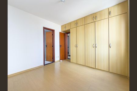 Apartamento à venda com 65m², 2 quartos e 2 vagasQuarto 1 - Suíte