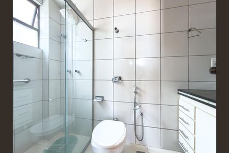 Banheiro Suíte de apartamento à venda com 2 quartos, 65m² em Santo Antônio, Belo Horizonte